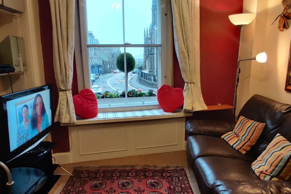 Royal Mile Apt, Just 1 Min From Edinburgh Castle! Exterior photo