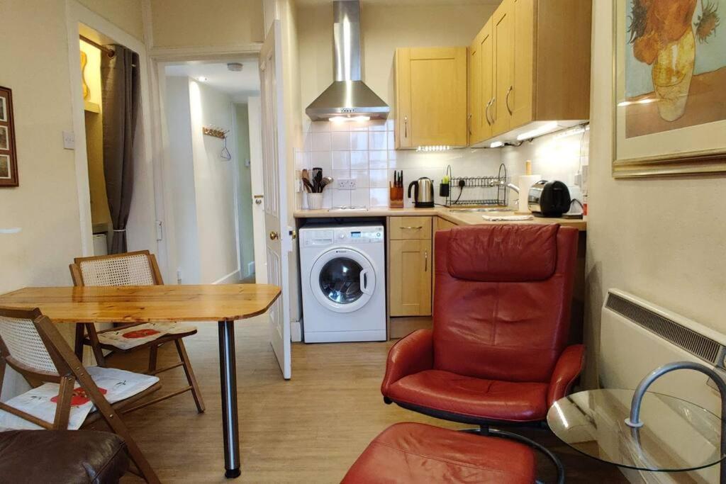 Royal Mile Apt, Just 1 Min From Edinburgh Castle! Exterior photo