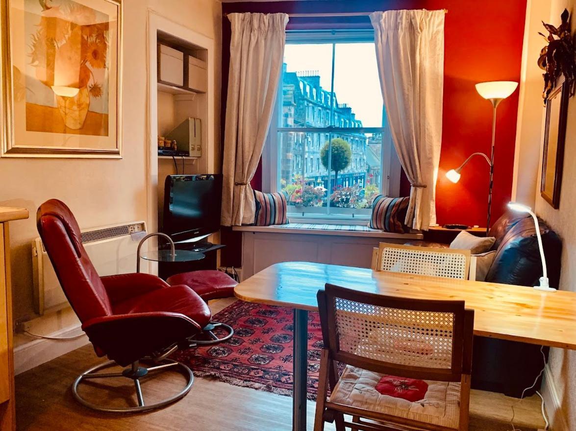 Royal Mile Apt, Just 1 Min From Edinburgh Castle! Exterior photo